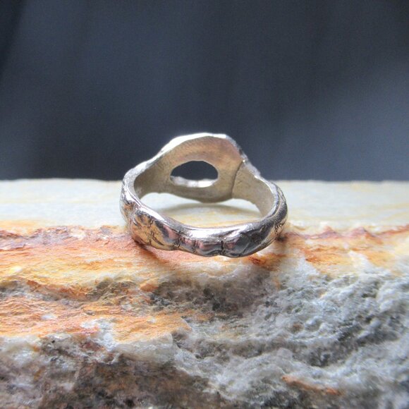 Abstract Molten Metal Ring, White Copper Twisted Vine - Picture 5 of 7